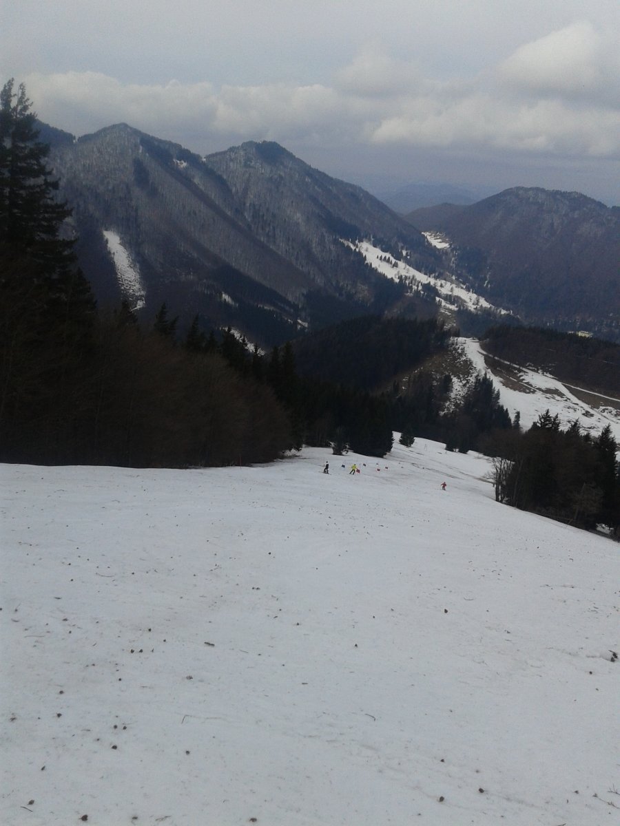 4-es pálya, kitűzött szlalom pályával