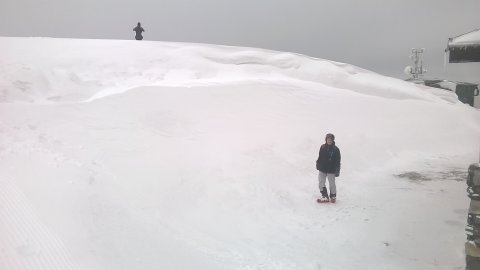 Hóhegy a ház mögött