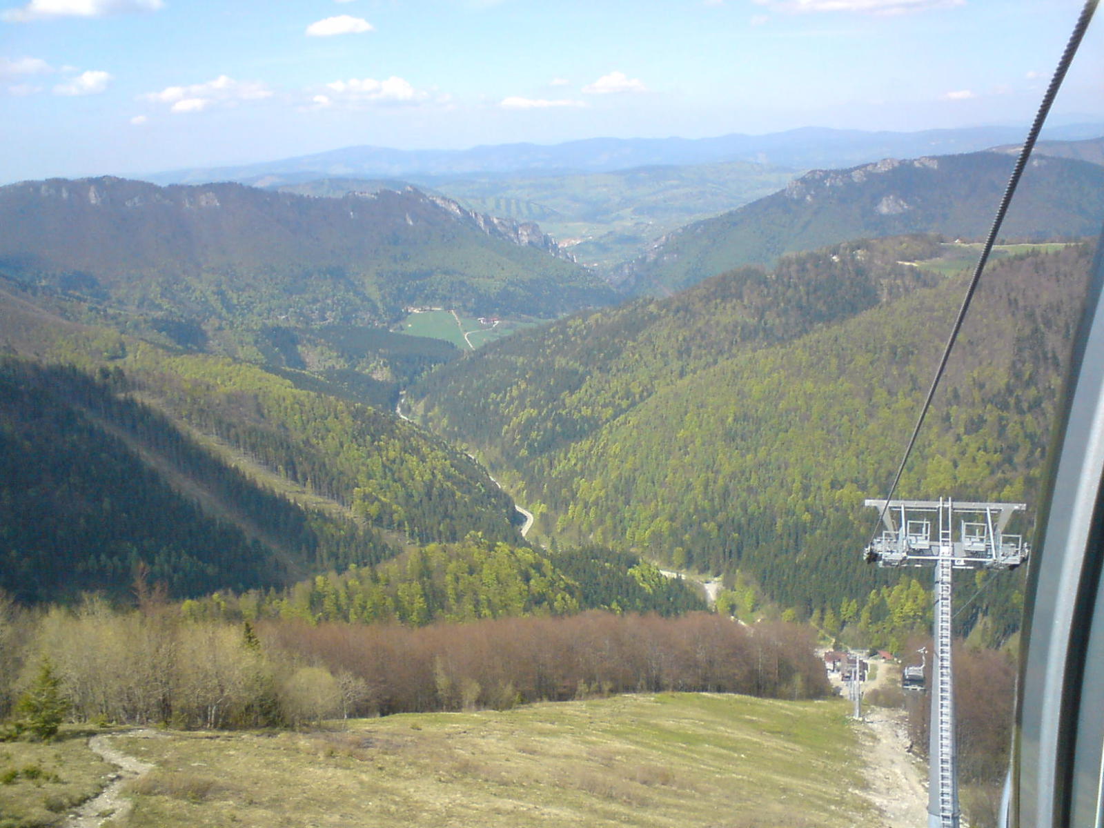 Felvonóból     http://panoramio.com/user/2051127&comments_page=1&photos_page=6