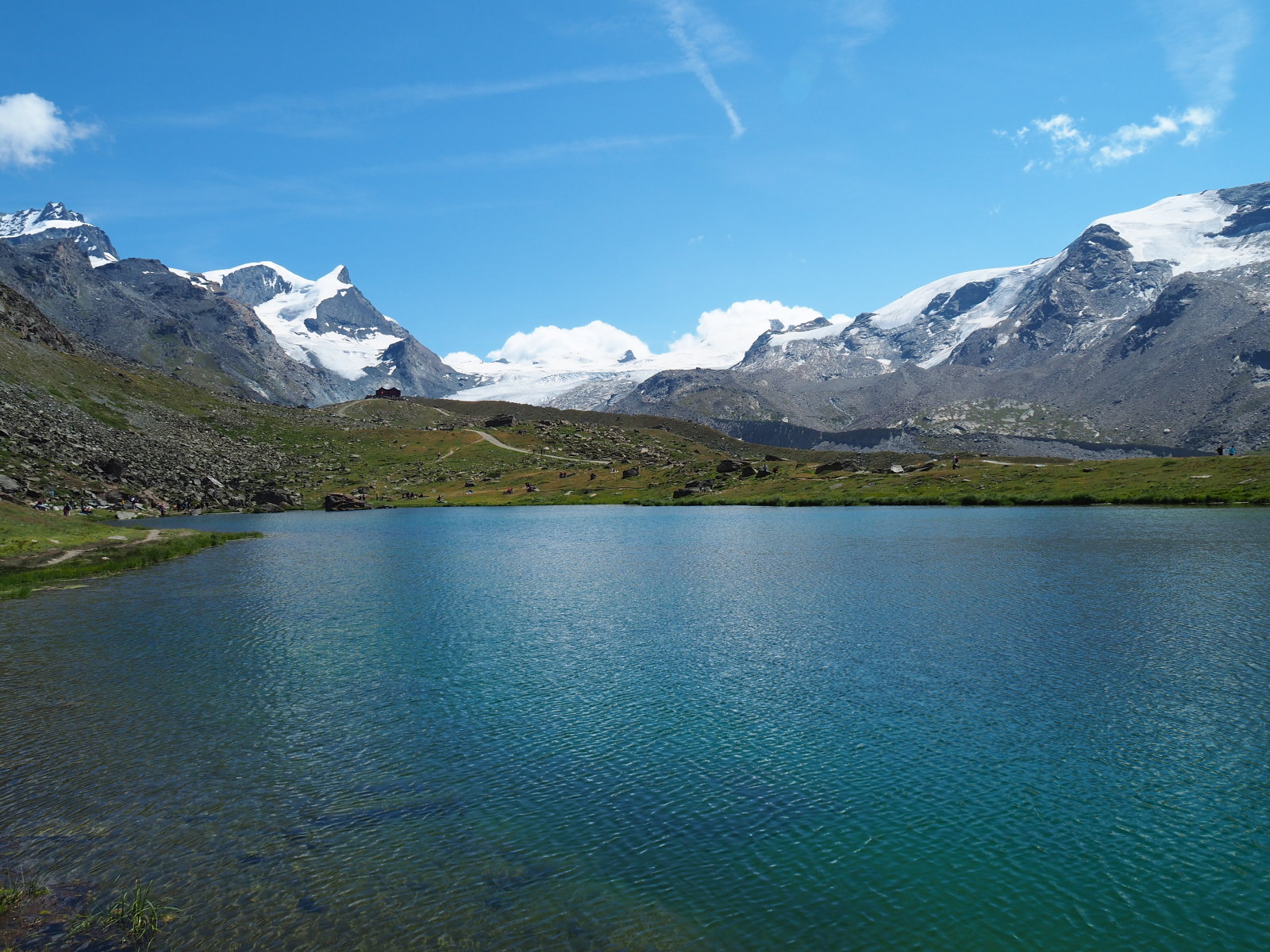 kelet felé a 4000 hegyek látszanak