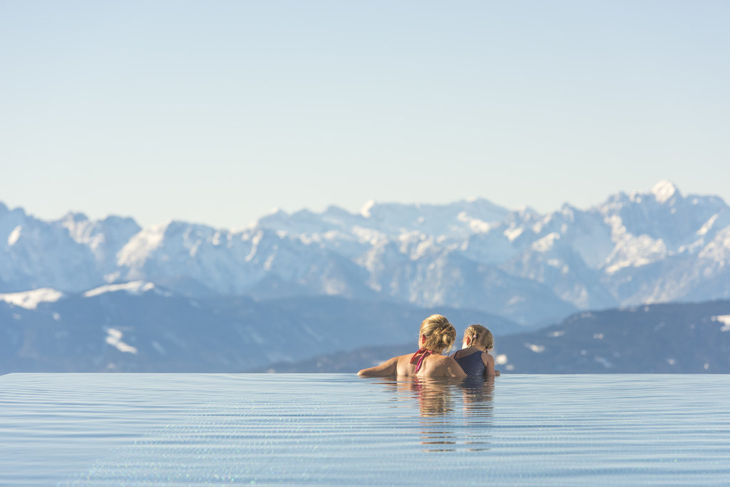 Az Infinity medencéből csodálatos panoráma tárul elénk | | Fotó: Franz Gerdl