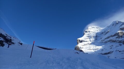 A fekete pálya az Eiger alatt