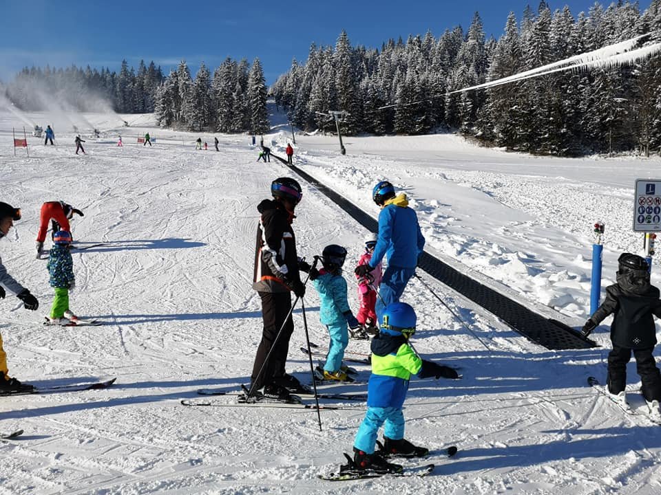 Wenigzellben átadtak egy 90 m hosszú Zauberteppichet (varázsszőnyeget).