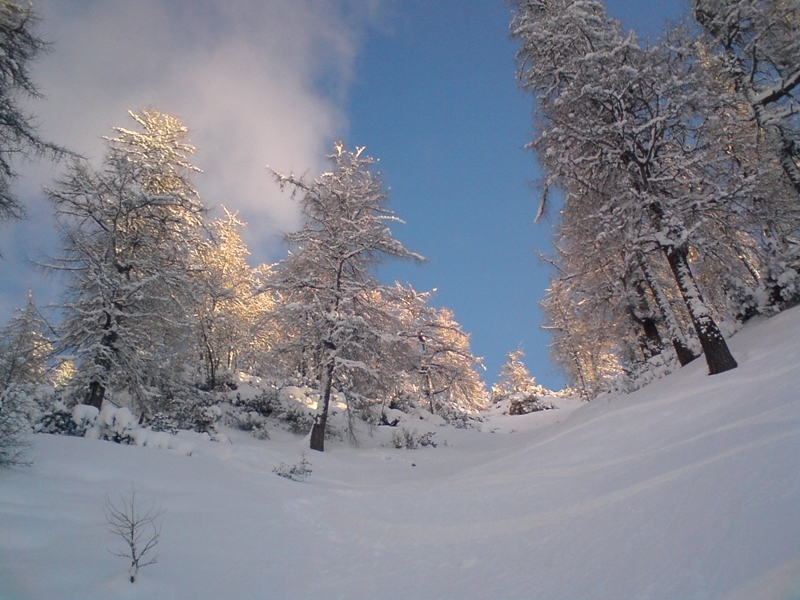 A kabinos lifttől jobbra