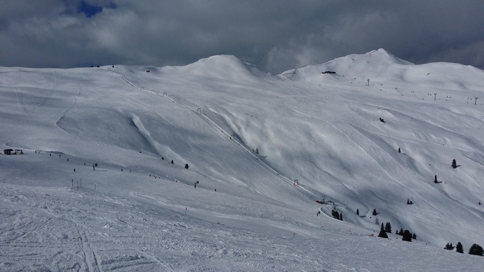 Itt senki sem síel csak mi?