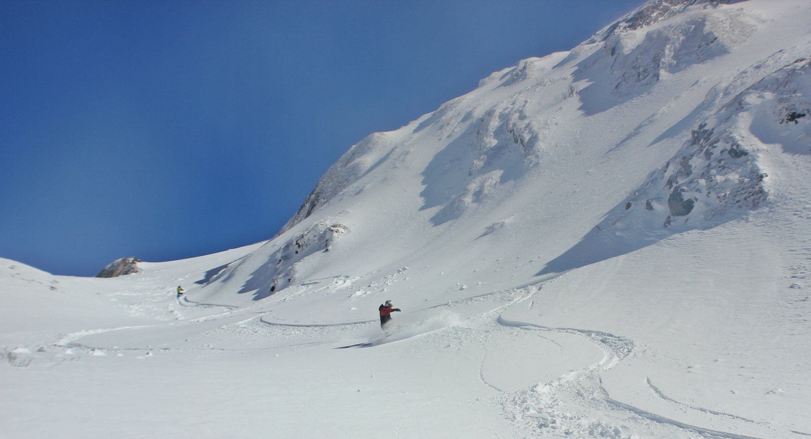Az árnyoldalon remek porhó