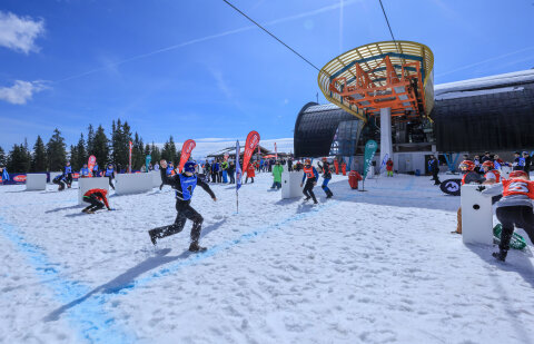 A Yukigassen egy csapatjáték, amely 1988-ban alakult ki a japán Hokkaidó szigetén