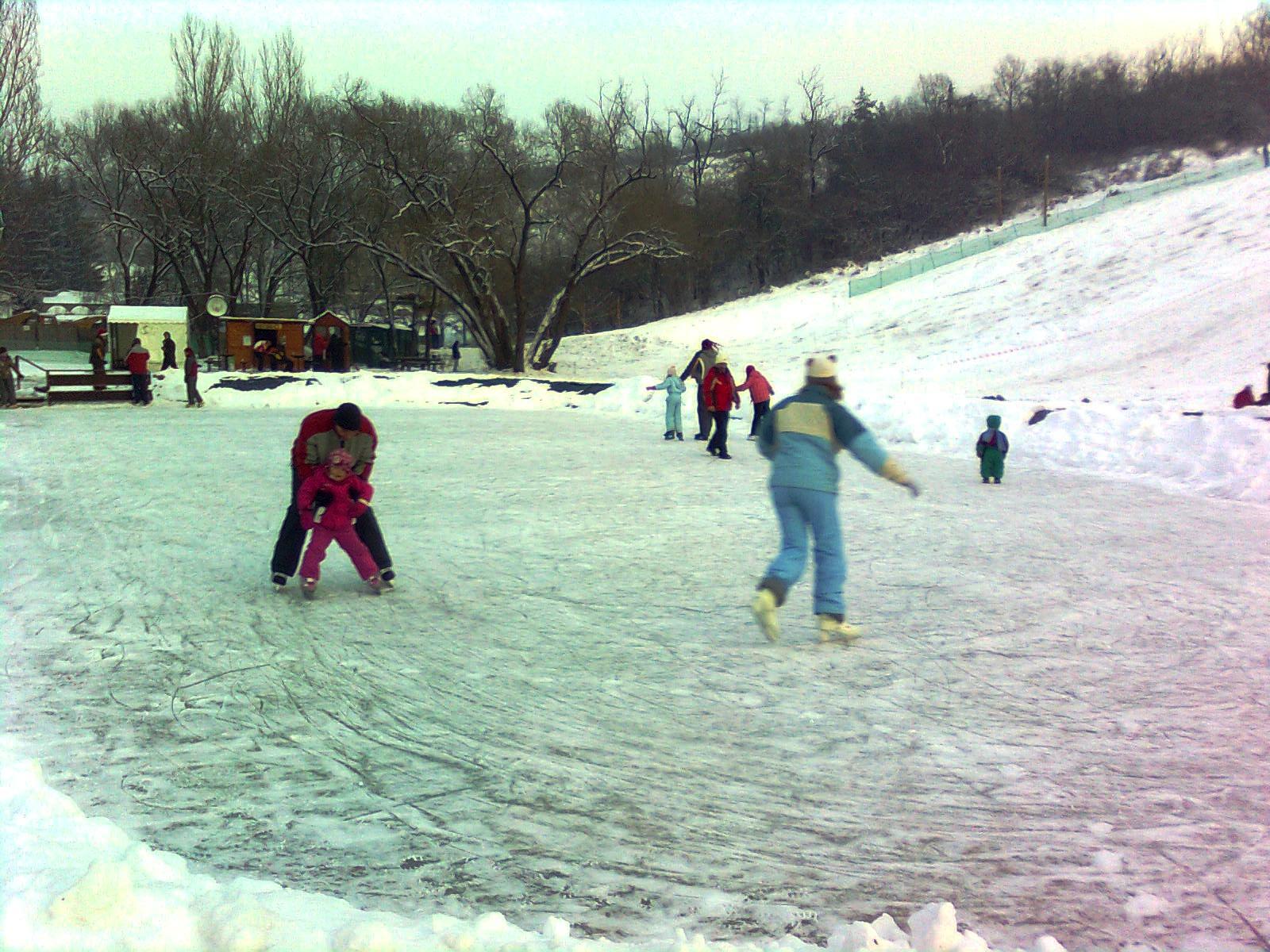 a zebegényi jégpálya 2010.12.19-én