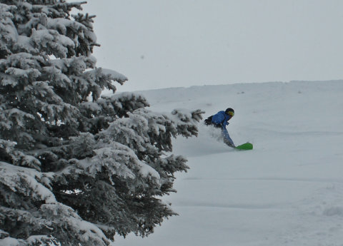 A Kettingbahn melletti erdőben melegítünk be