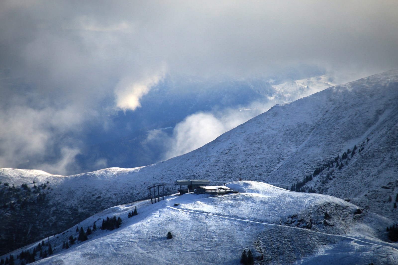 Az Aberg kabinos (Hochkönig) teteje is befehéredett - Fotó: Stánicz Balázs (Stani)
