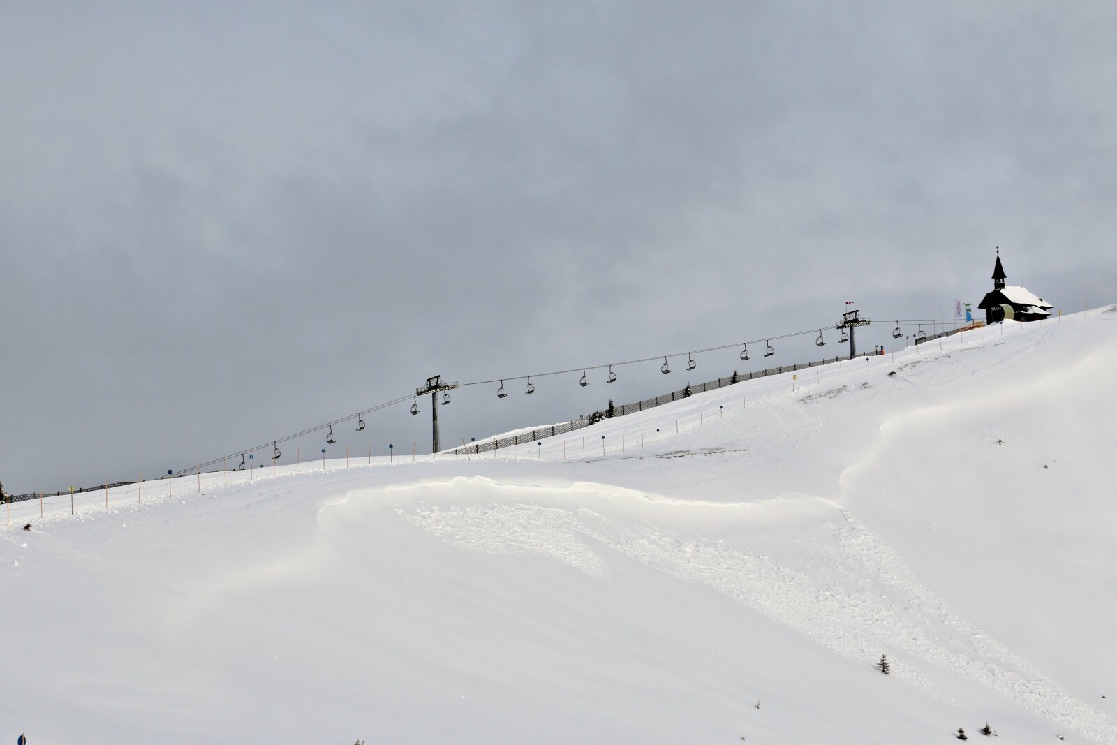 Az ikonikus Erzsébet kápolna, innen indul az 1-es pálya