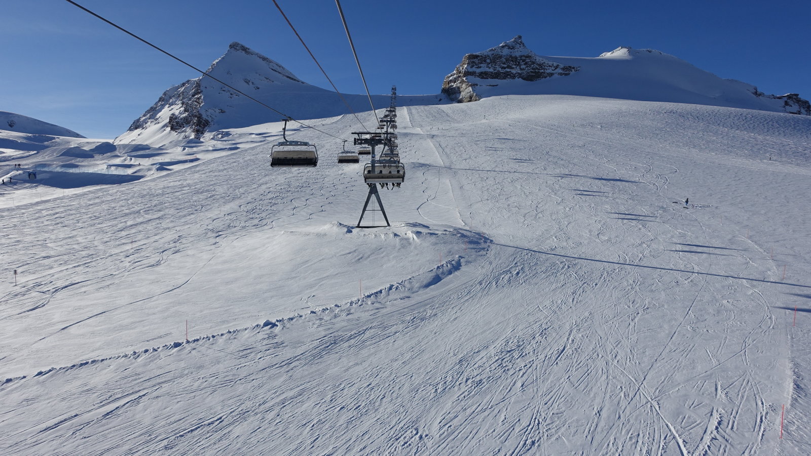 71 és 72 pályák, baloldalon a fun park