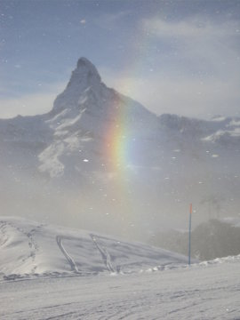 Szivárvány a Matterhorn előtt