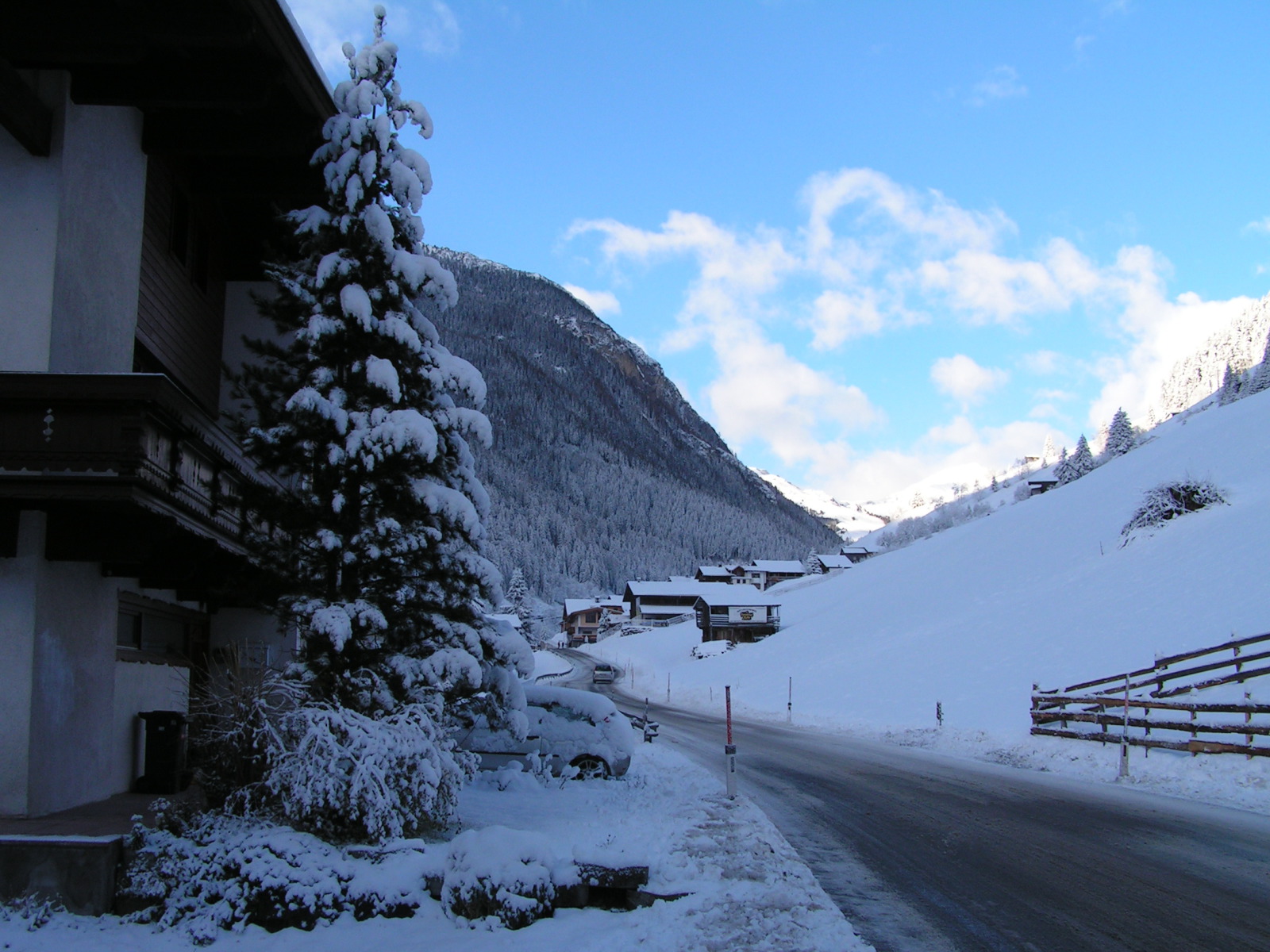 1000 métenél kezdődik a hó