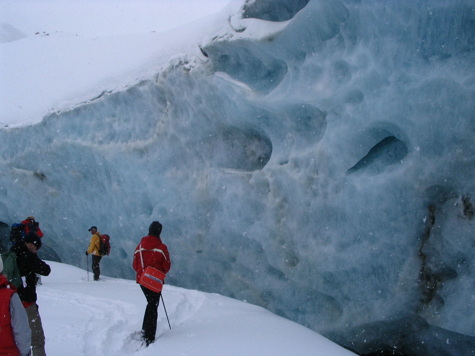 Elérkeztünk a gleccserbarlang bejáratához