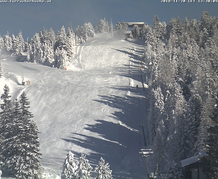 Turrach webkamera a megnyitott pályán. Egy kis időre kisütött a Nap