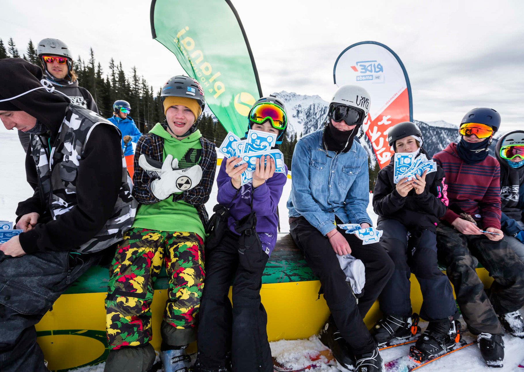 Ezek a gyerekek a Planai Superparkbank gyűjtöttek zsebpénzt a trükkjeikkel.