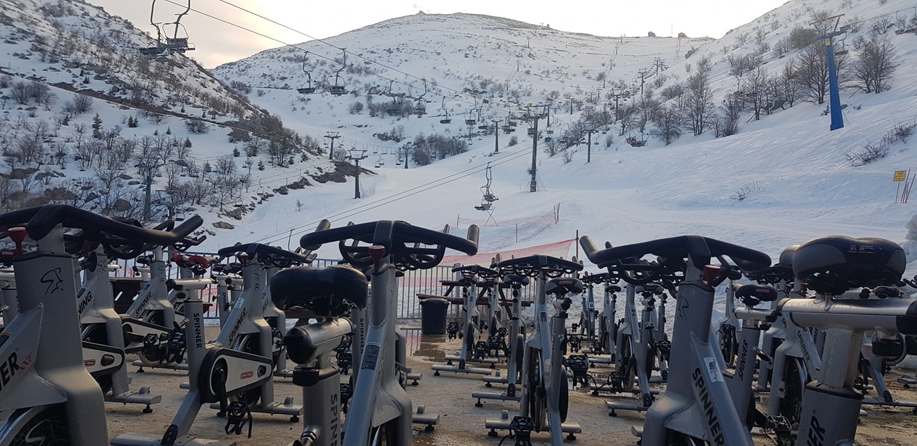 Nem mindenki síelni jár ide: "szobabiciklizés" kilátással