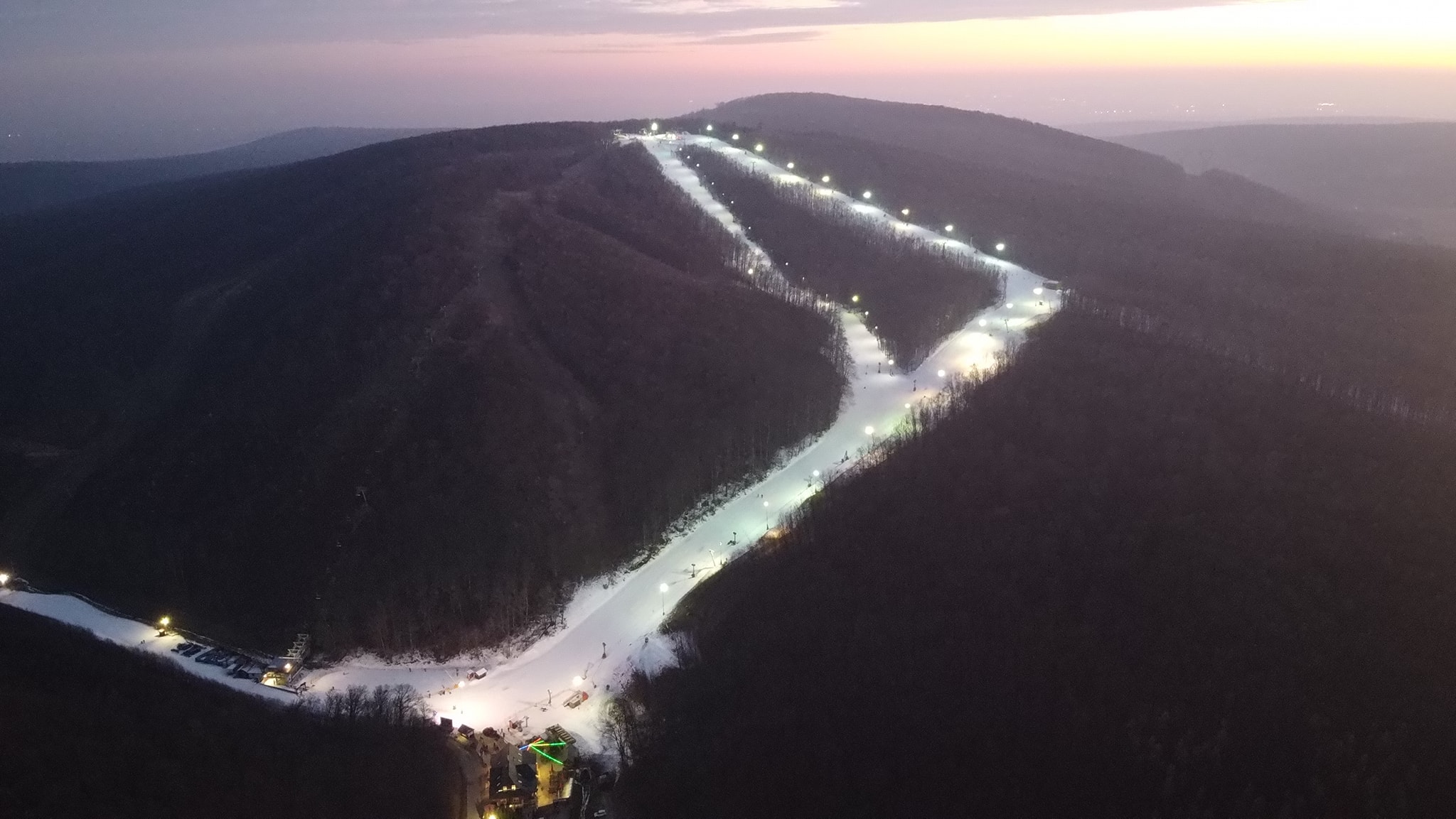 Esti síelés Eplényben