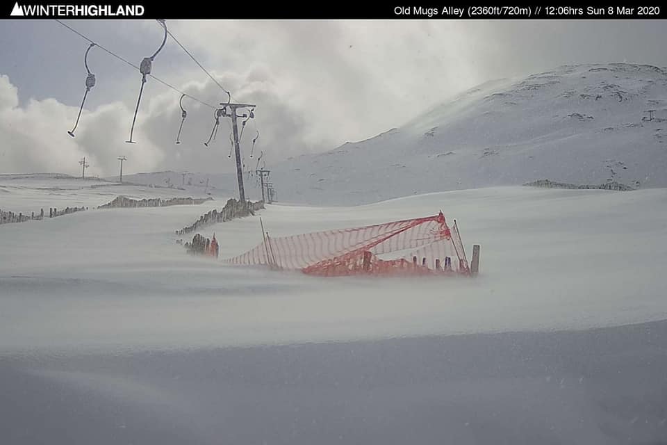 Glencoe Mountain Resort webkamera tegnap