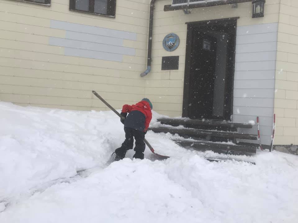 Nyáron tél is volt egy időre. Július 19-én kb. 30 cm hullott (Kép: Matrashaus  am Hochkönig - 2941 méteren)