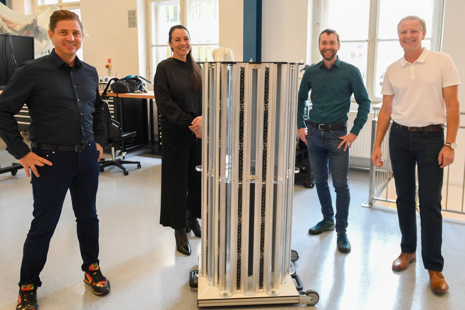 A "mű" és az alkotók