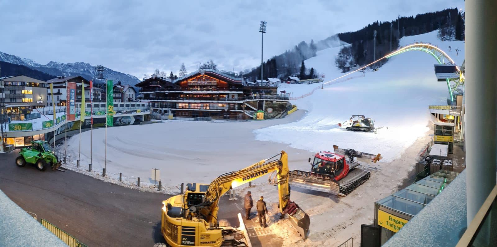 Épül a célegyenes