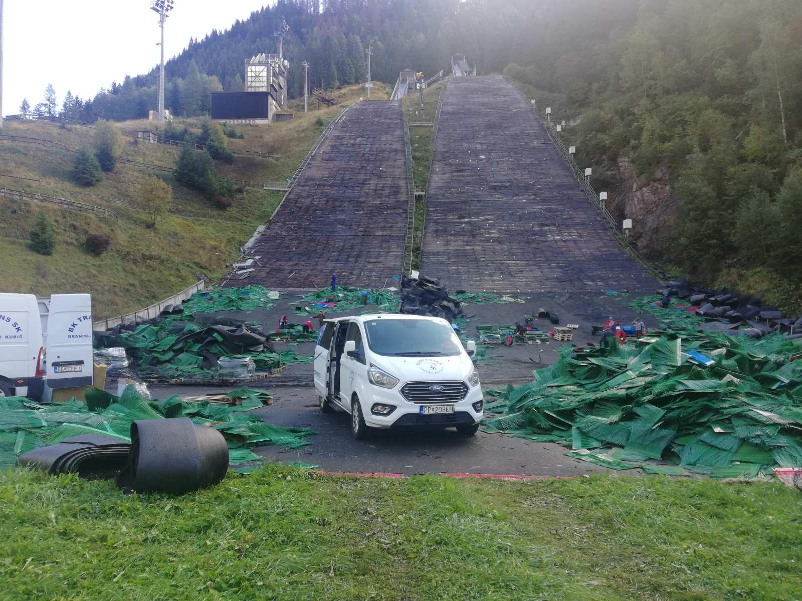 A borítást már felszedték  (Kép: SKI Club Selce)