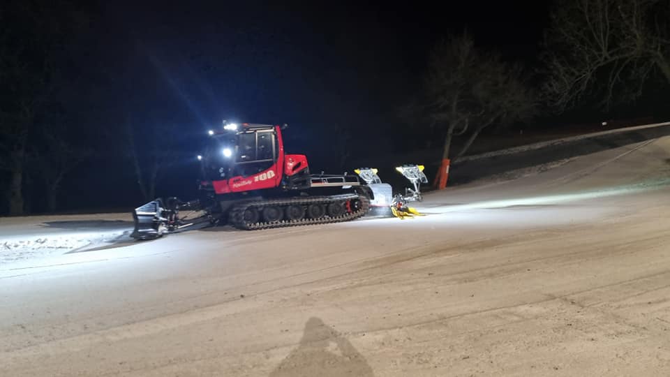 Éjjel dolgozott a ratrak.