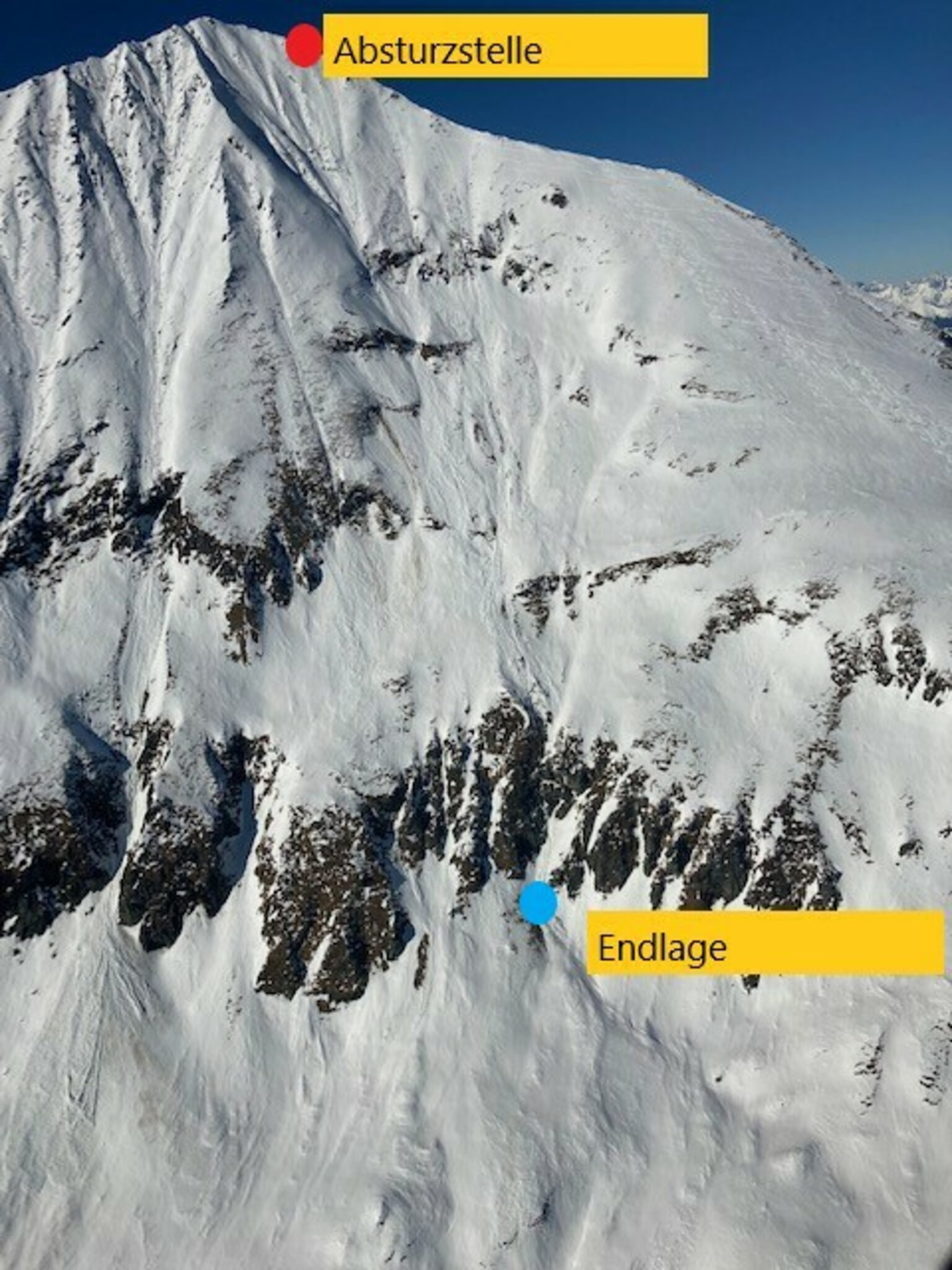 A piros pontnál kezdődött és a kéknél ért véget a kaland. Kép: Polizei Salzburg