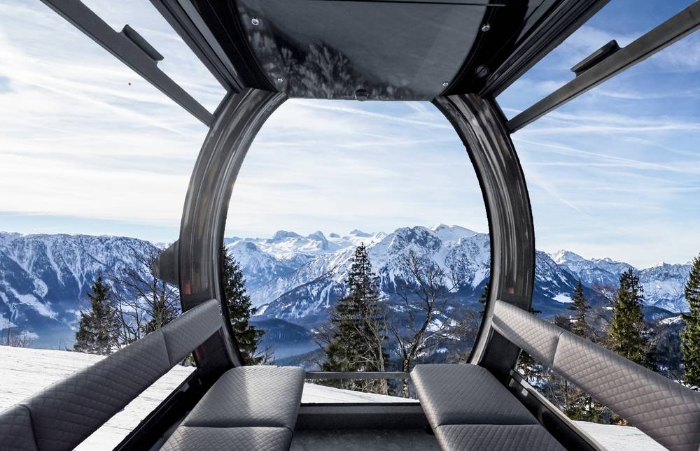 Az új panorámakabinokkal igazi élmény lesz az utazás - Fotó: Bartholet Maschinenbau AG