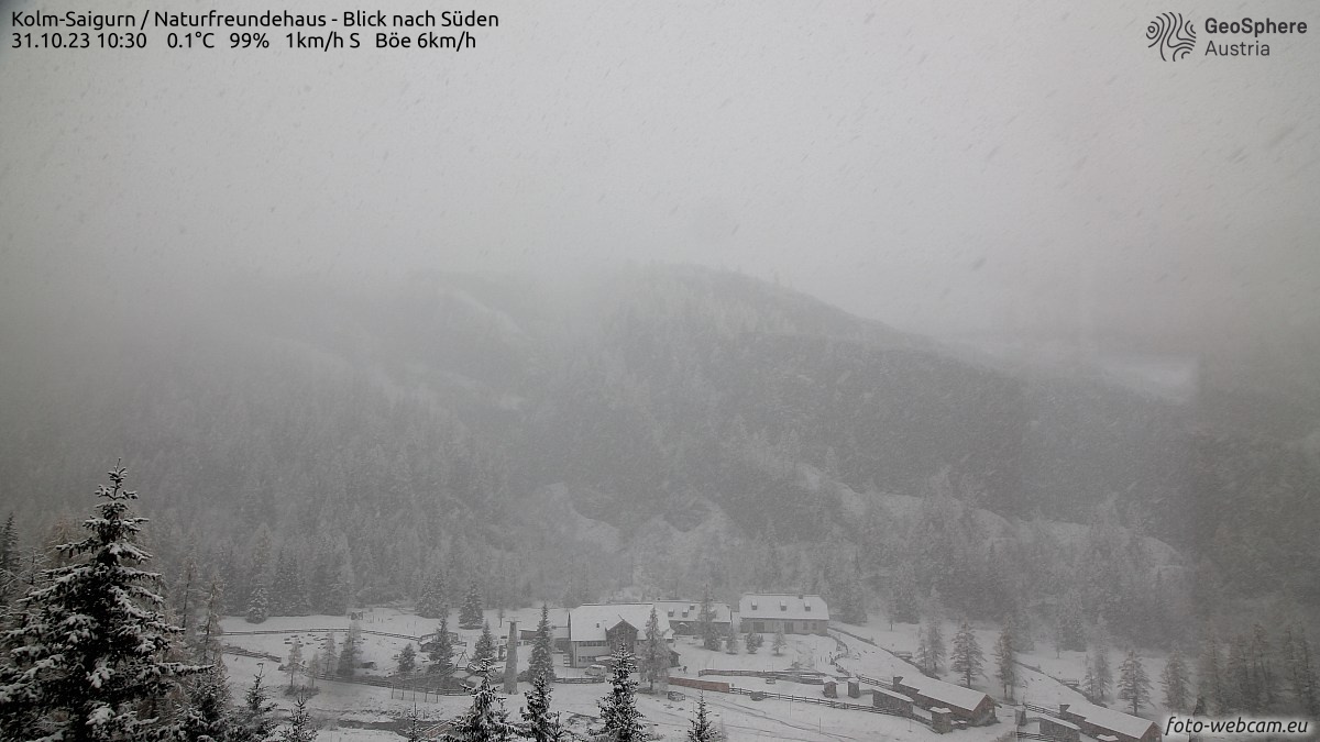 A salzburgi Kolm Saigurnon (Sonnblick térség) 1600 méteren is fehéredik a táj - Fotó: foto-webcam.eu