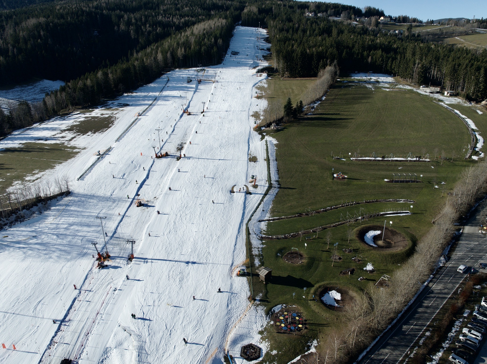 Wexl Arena. A téli mellett a nyári programok is elérhetők