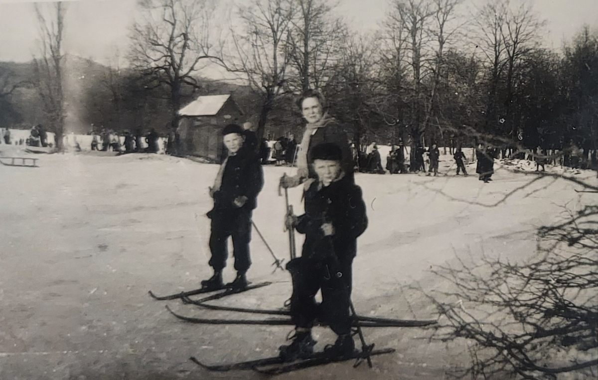 Bürger Nándor - Családi síelés
