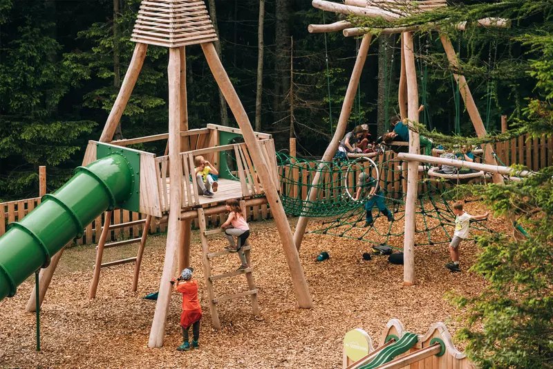 2024 nyarának újdonsága a Hirschi hegyi játszótér