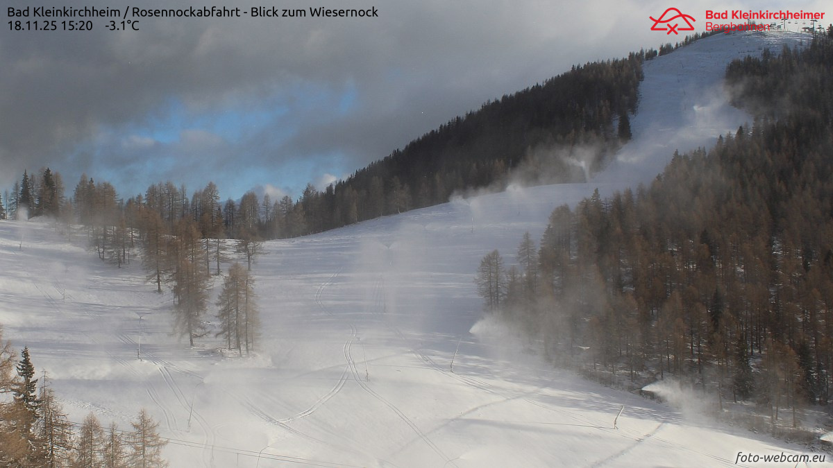 Bad Kleinkirchheimben is zajlik a hógyártás - Fotó: foto-webcam
