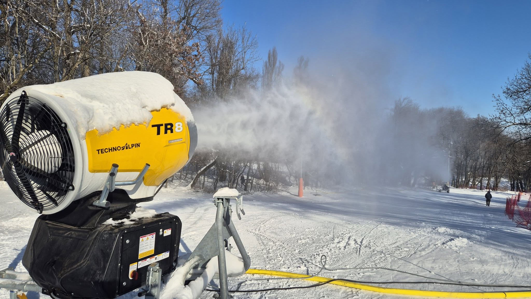 Hóágyú bevetésben | Fotó: Normafa Park