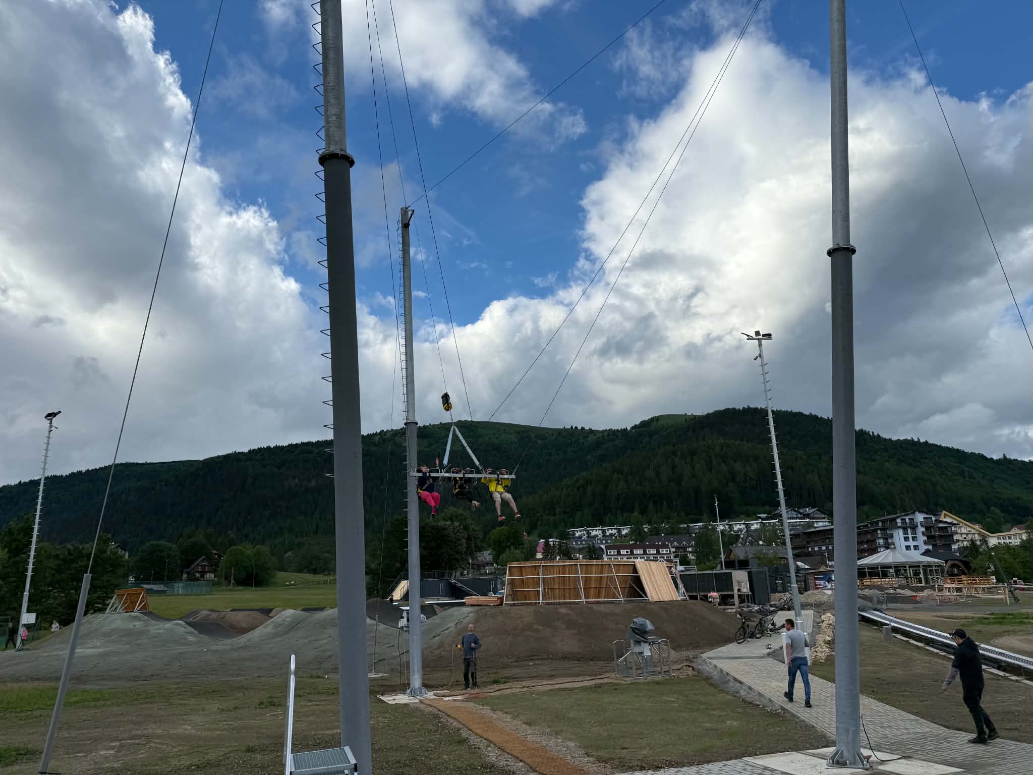 A "Giant Swing" Szlovákia legnagyobb hintája