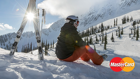 A legendás Streif és Ganslernhang pályákon rendezett látványos verseny mintegy százezer nézőt vonz minden évben.