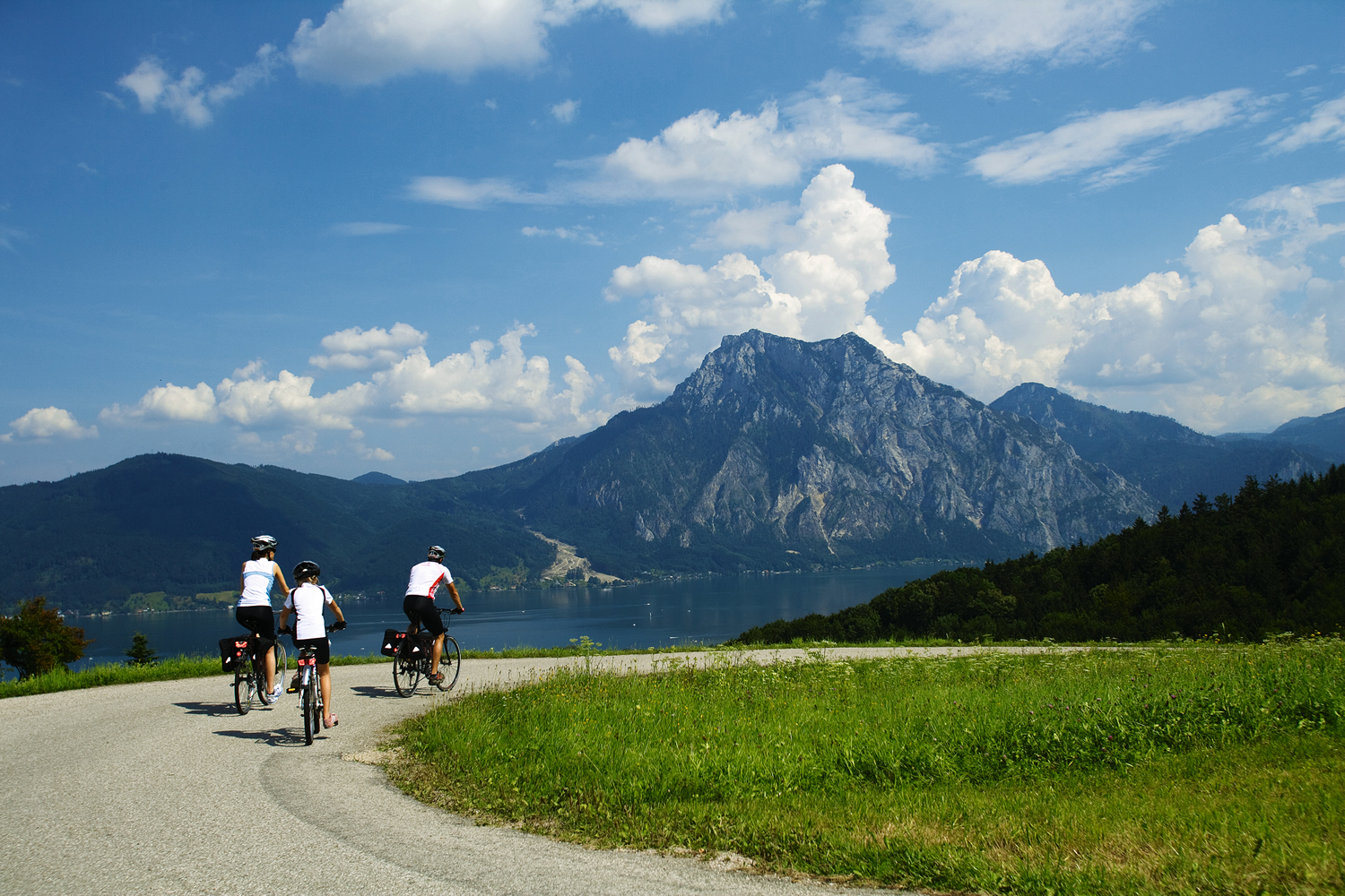 Kerékpárral Ausztriában, Fotó:  Leo Himsl