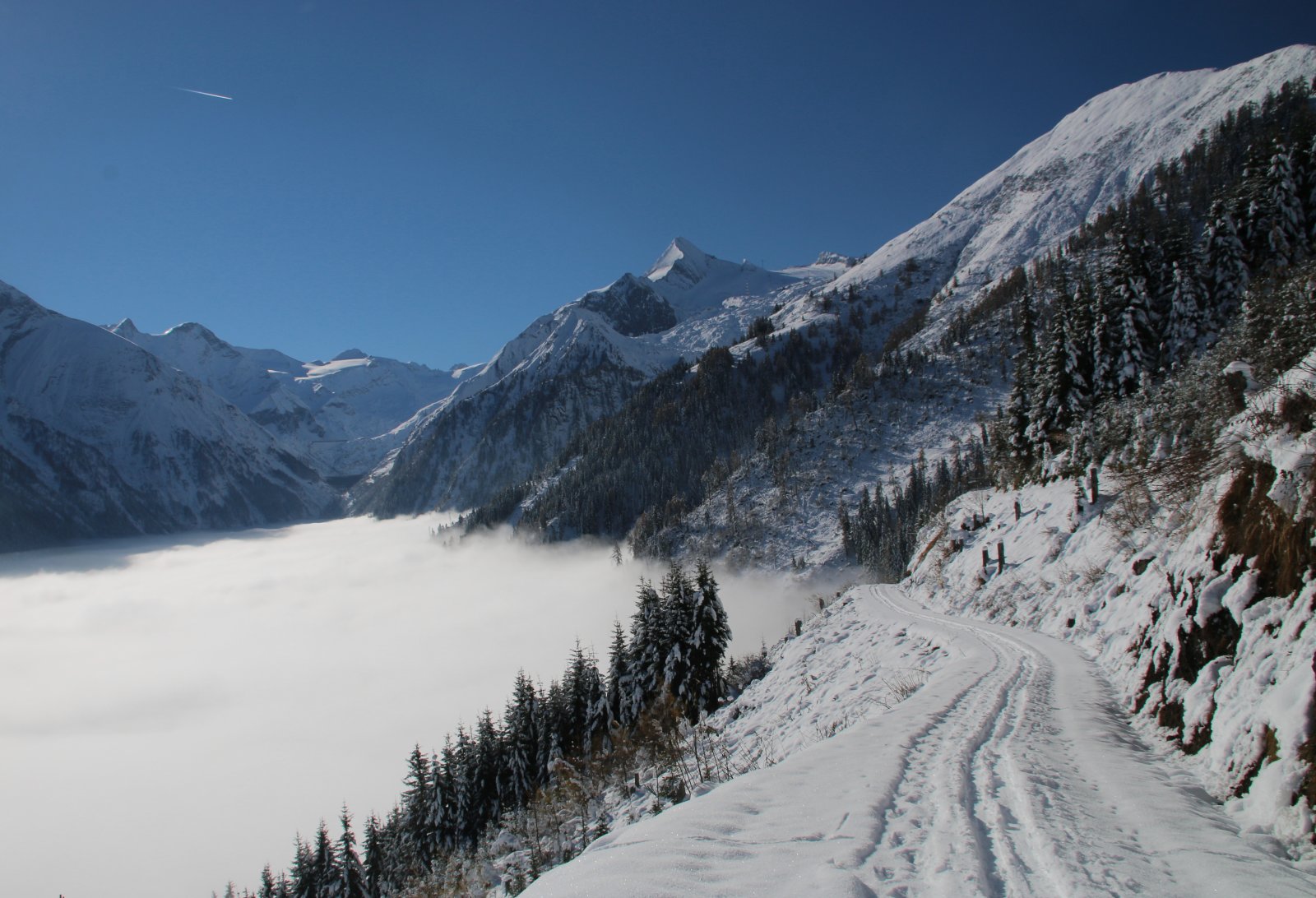 Sok szurdokot, völgyet kell áthidalnia az új liftnek - Fotó: Stánicz Balázs