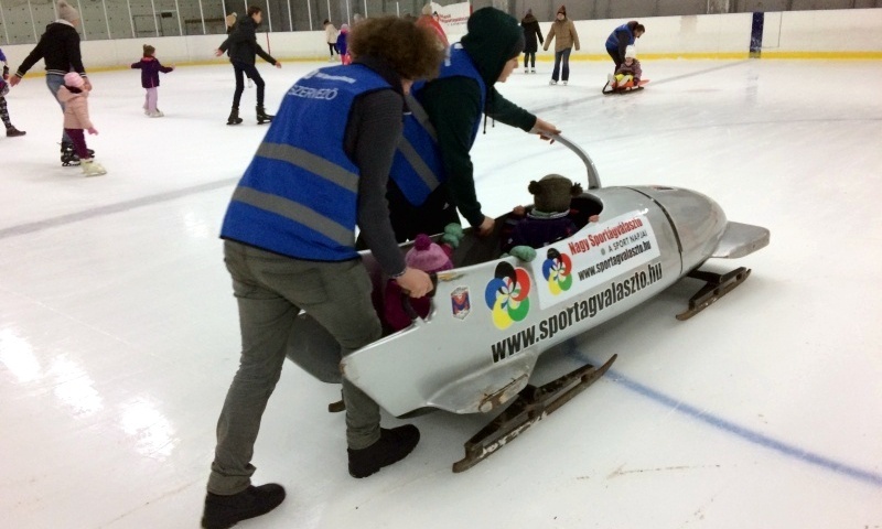 Az edzőpályán a bobozást is ki lehetett próbálni