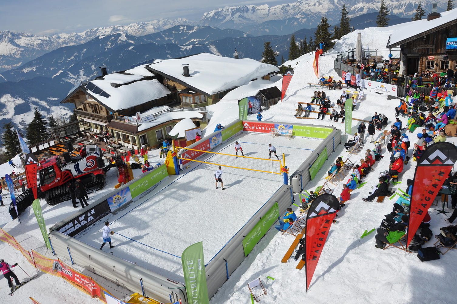 Az ausztriai Wagrainban már rendszeresen rendeznek hóröplabda versenyeket