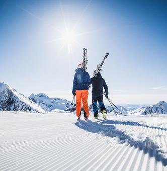 Stubai az ötödik tiroli gleccser, ahol síelhetünk október első hétvégéjén