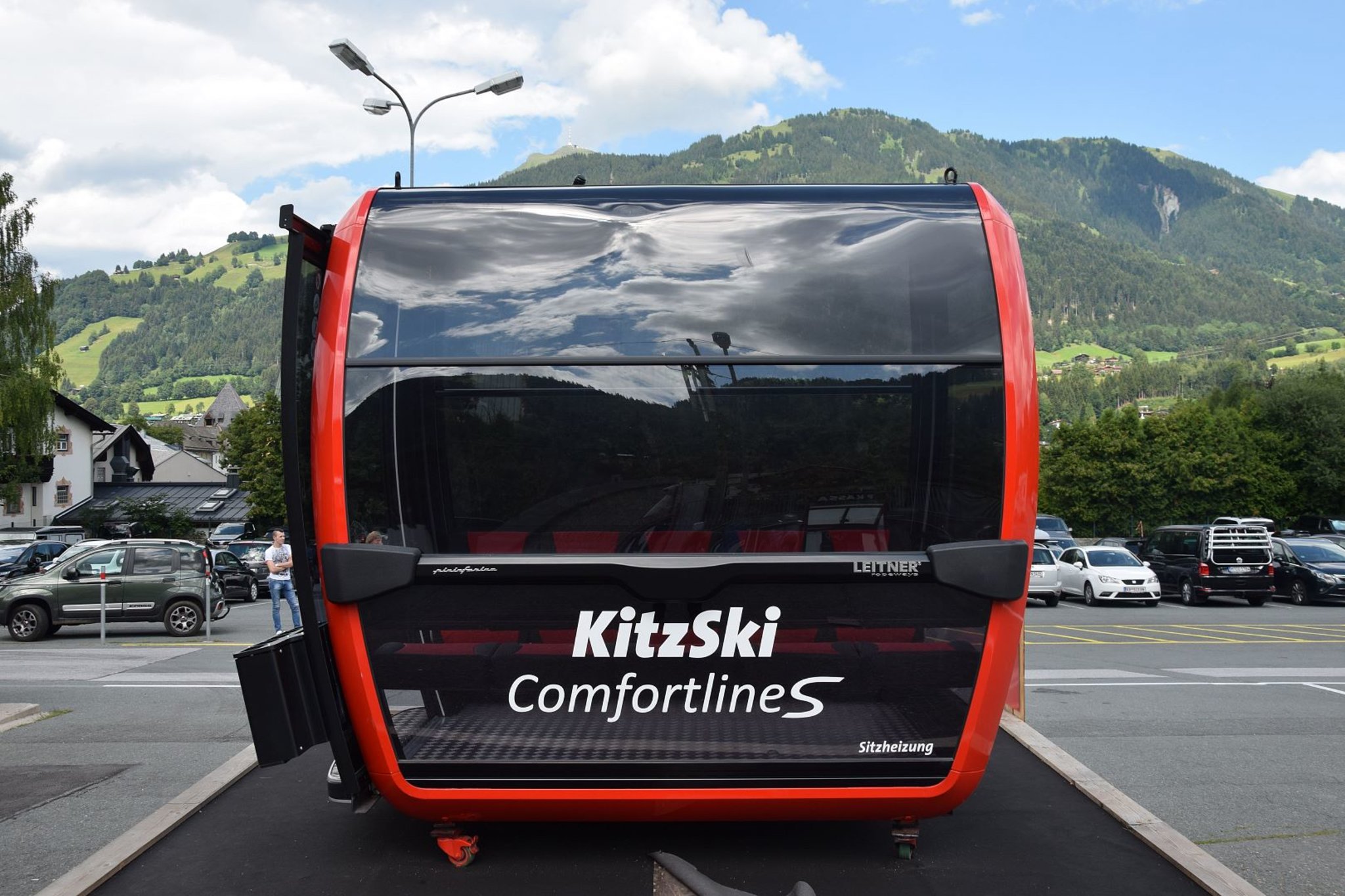 Kitzbühel: egy a tízszemélyes kabinokból