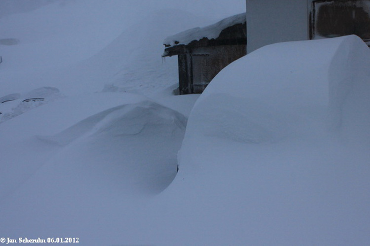 A "hódombok" autókat rejtenek - Fotó: Jan Scheruhn