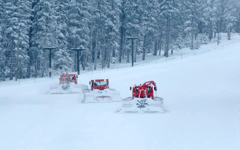 Dolgoznak a pályagépek Roglán - Fotó: Facebook