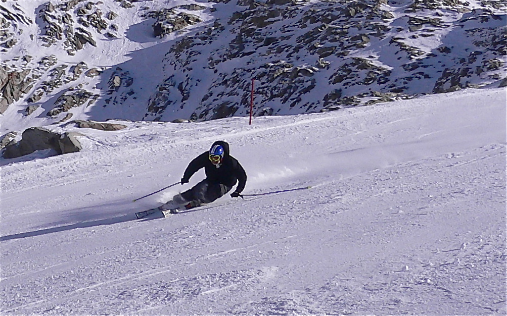 GS kanyar részlet, kikormányzás, legnagyobb fellépő erők. R>27, hossz:193 cm