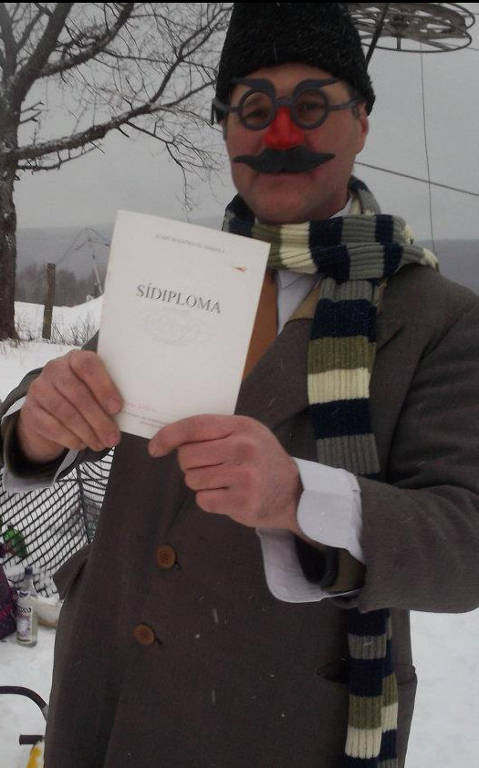 PROFESSZOR ÚR