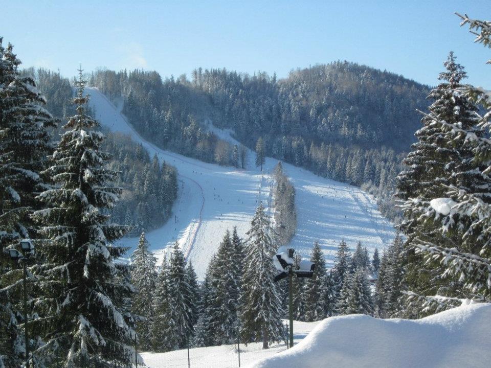 Tále a Hotel Stupka egyik szobájának ablakából